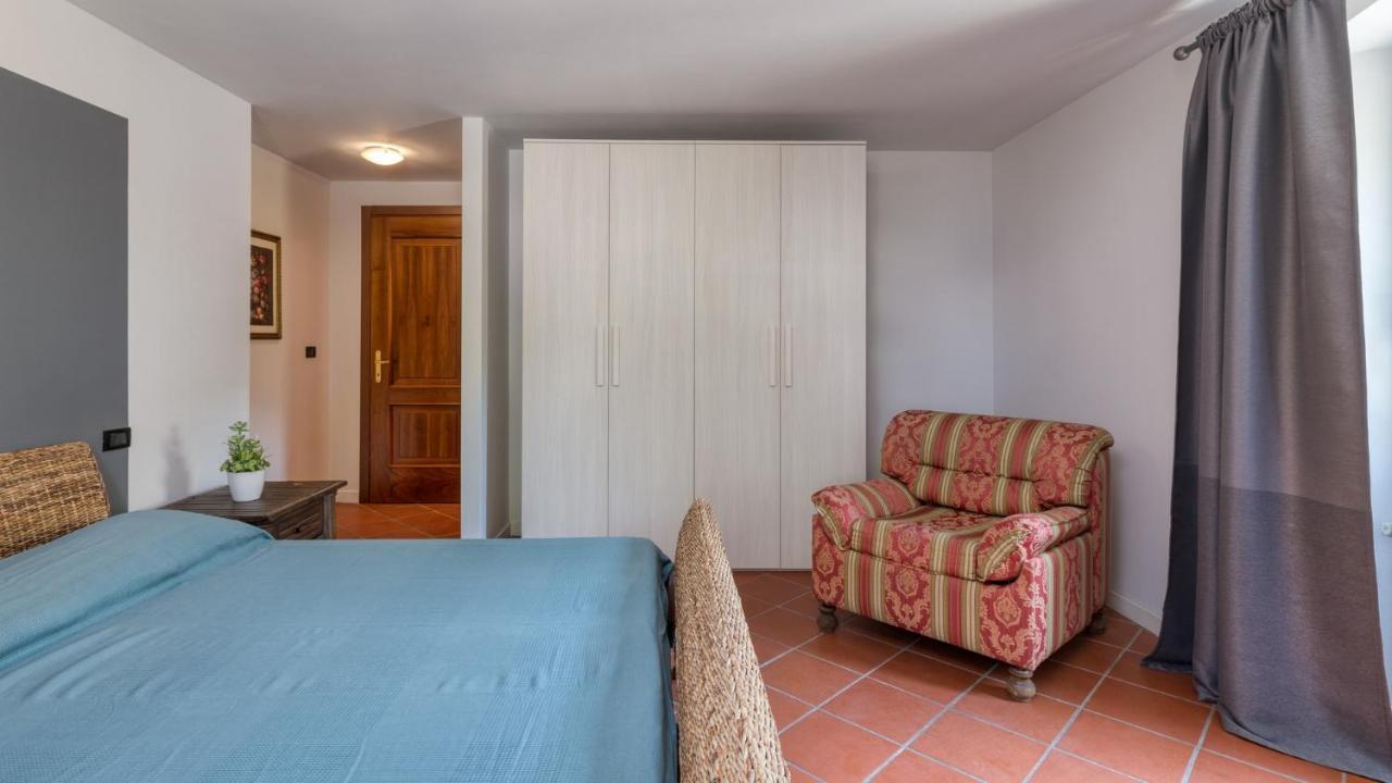 B&B Lawanda Idro エクステリア 写真