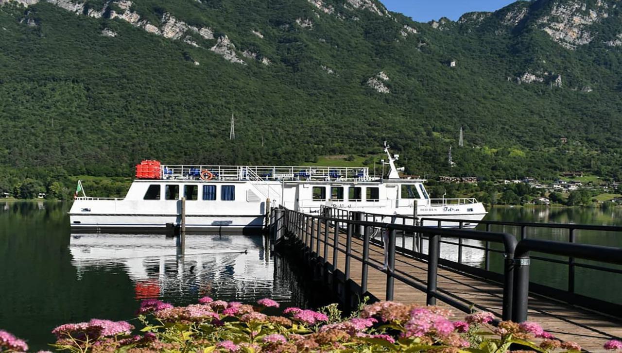 B&B Lawanda Idro エクステリア 写真